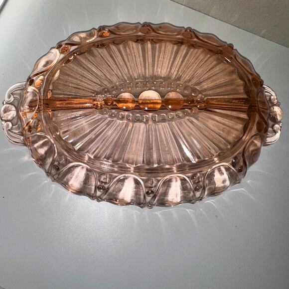 Pink Glass Oval Relish Tray with Handles – Vintage Sunburst Pattern - Picture 6 of 11